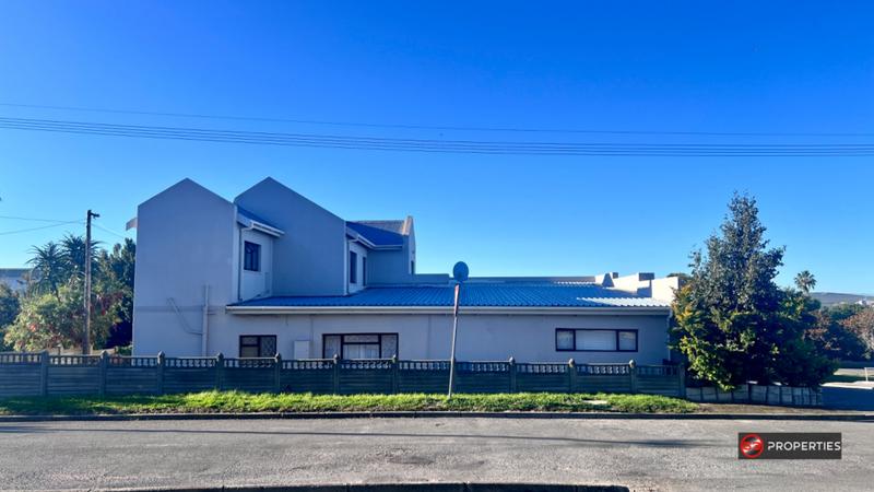 5 Bedroom Property for Sale in Bredasdorp Western Cape